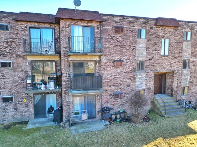 735 N Swift Rd Unit 102, Addison, IL 60101 - view of building exterior