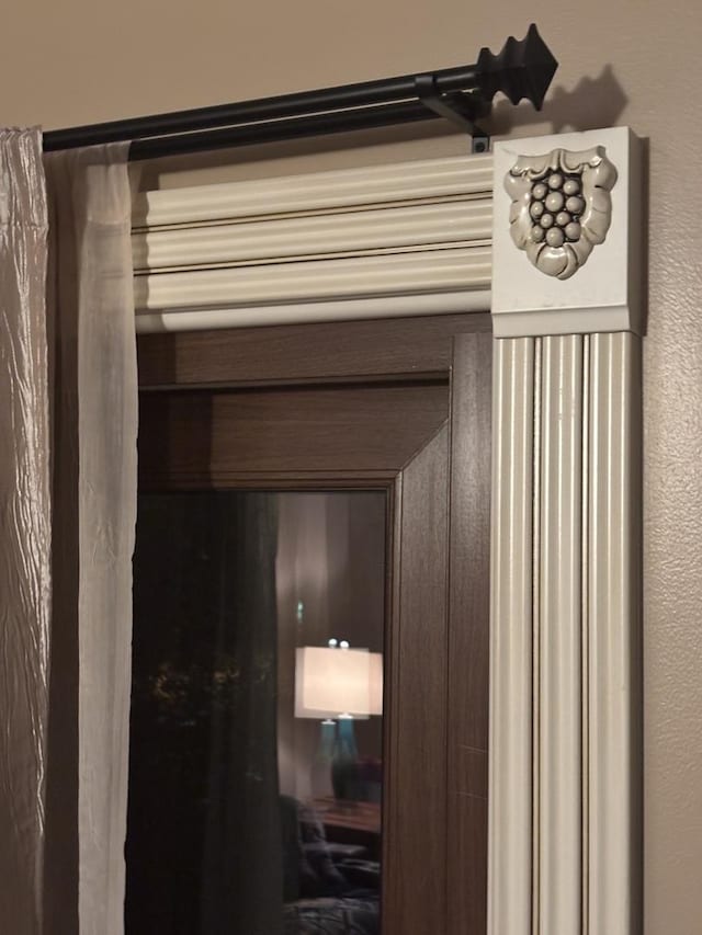 6525 Main St Unit 204, Downers Grove, IL 60516 - detailed view of a textured wall