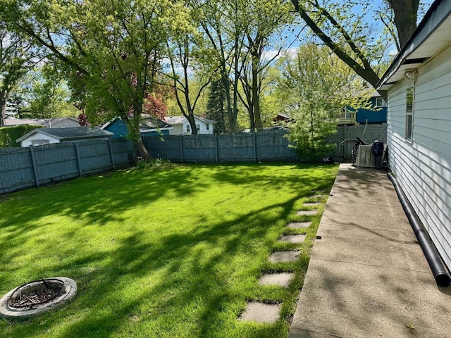 990 Magnolia Ave, Gurnee, IL 60031 - view of yard
