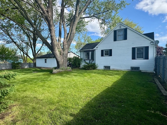 990 Magnolia Ave, Gurnee, IL 60031 - back of house featuring central AC