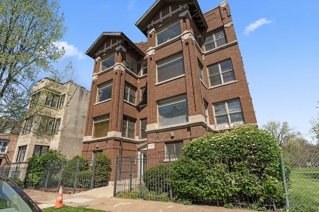 1026 E 46th St Unit 3E, Chicago, IL 60653 - view of apartment building / complex