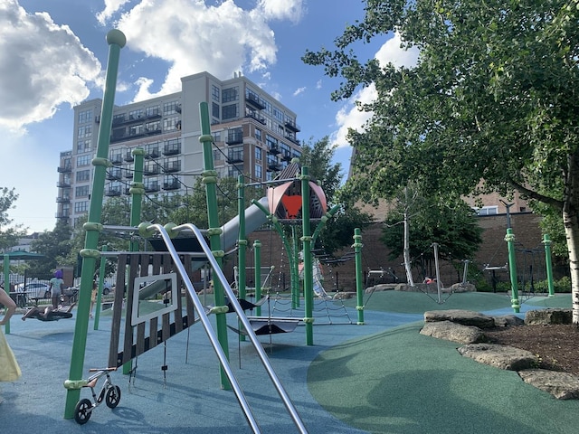335 E Cullerton St, Chicago, IL 60616 - view of community jungle gym