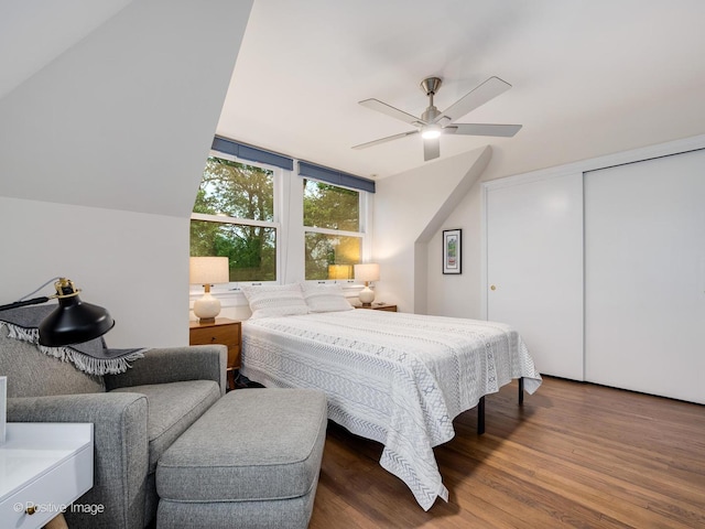 411 Linden Ave, Oak Park, IL 60302 - bedroom with wood finished floors, a ceiling fan, and a closet