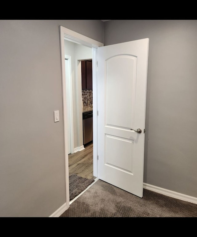 720 N Western Ave Unit 10, Park Ridge, IL 60068 - hall featuring carpet flooring and baseboards