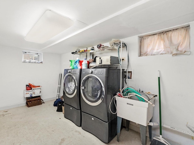 3405 N Osage Ave, Chicago, IL 60634 - laundry area with washing machine and dryer