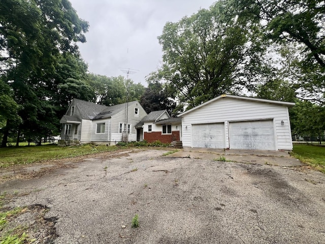 103 W 2nd St, Broadlands, IL 61816 - view of front facade