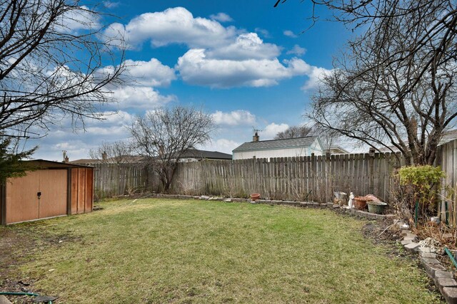 4732 N Anthon Ave, Chicago, IL 60656 - view of yard