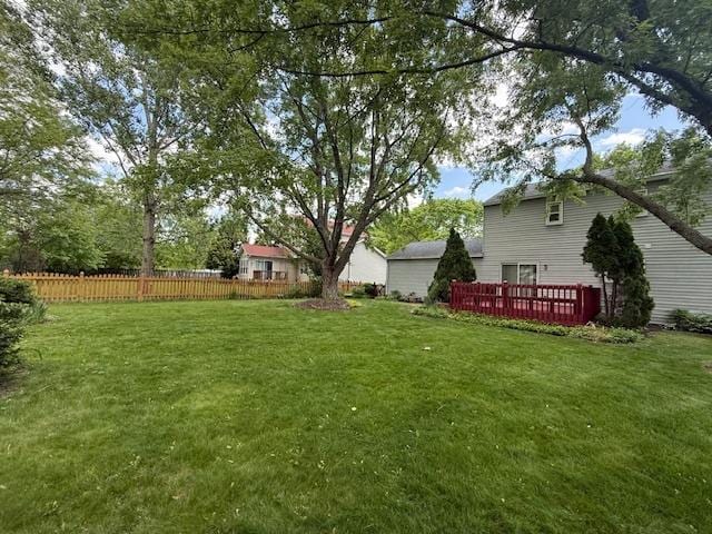 2030 University Dr, Naperville, IL 60565 - view of yard with a deck