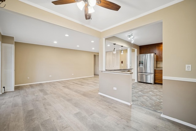 2443 E Brandenberry Ct Unit 1B, Arlington Heights, IL 60004 - kitchen featuring stainless steel fridge with ice dispenser, ceiling fan, ornamental molding, baseboards, and light wood finished floors