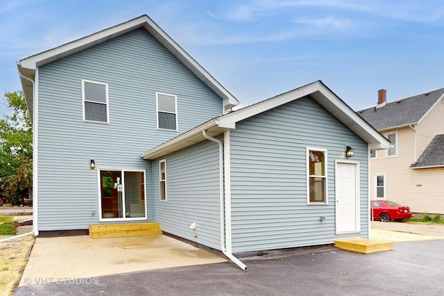 554 E Jackson St, Joliet, IL 60432 - back of house featuring a patio area