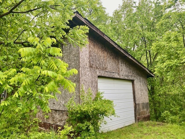 27844 1260 N Ave, Princeton, IL 61356 - view of garage
