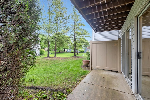 690 Thorntree Ct Unit C1, Bartlett, IL 60103 - view of grassy yard with a patio