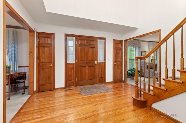 2872 Whispering Oaks Ct, Buffalo Grove, IL 60089 - entrance foyer featuring light wood-style flooring and stairway
