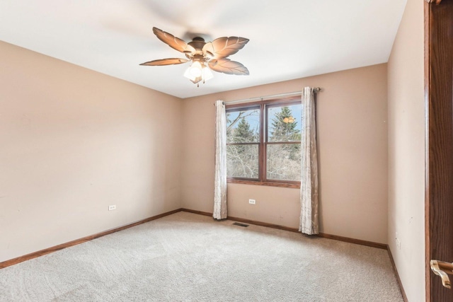 679 Gibbons Dr, New Lenox, IL 60451 - unfurnished room featuring light carpet, baseboards, and a ceiling fan