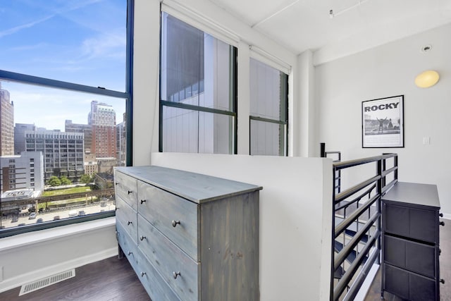 633 S Plymouth Ct Unit 701, Chicago, IL 60605 - detailed view of wood finished floors and a view of city