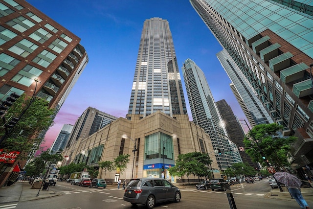 512 N Mcclurg Ct Unit 705, Chicago, IL 60611 - view of building exterior with a view of city