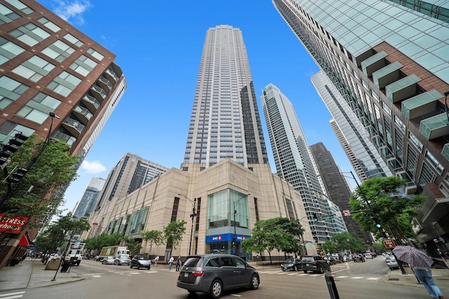 512 N Mcclurg Ct Unit 705, Chicago, IL 60611 - view of building exterior with a view of city