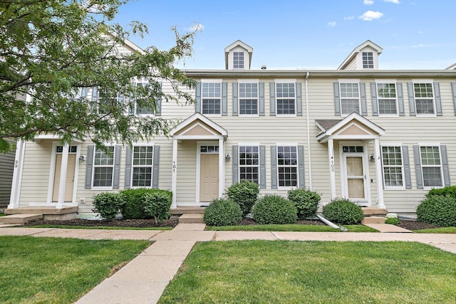 101 E Robinson Ave, Cortland, IL 60112 - multi unit property with a front lawn