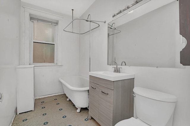 2749 N Hampden Ct Unit 1E, Chicago, IL 60614 - full bathroom with a freestanding bath, vanity, toilet, and a shower