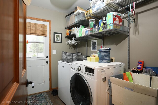 14822 S Eagle Ridge Dr, Homer Glen, IL 60491 - washroom featuring separate washer and dryer