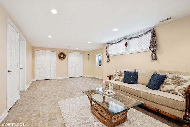 8806 175th St, Tinley Park, IL 60487 - living room with recessed lighting and baseboards