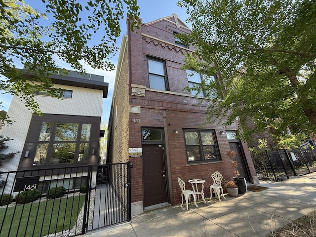 1463 W Huron St, Chicago, IL 60642 - photo 1