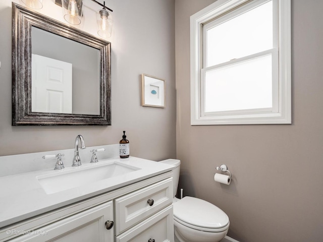 1043 W Wolfram St Unit 1, Chicago, IL 60657 - bathroom with vanity and toilet
