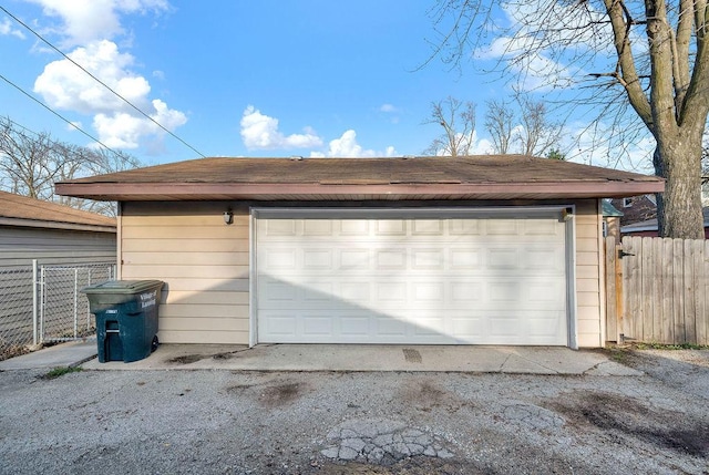 18006 Oakwood Ave, Lansing, IL 60438 - view of detached garage