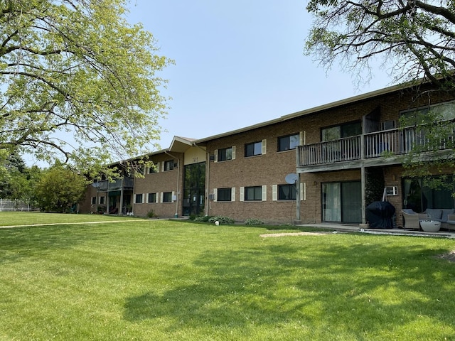 7413 Brookdale Dr Unit 103, Darien, IL 60561 - view of building exterior