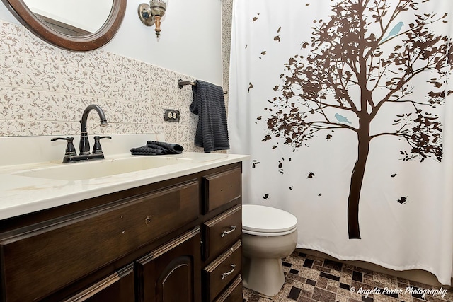 2618 Kashmiri Ave, Mchenry, IL 60050 - full bath featuring toilet and vanity