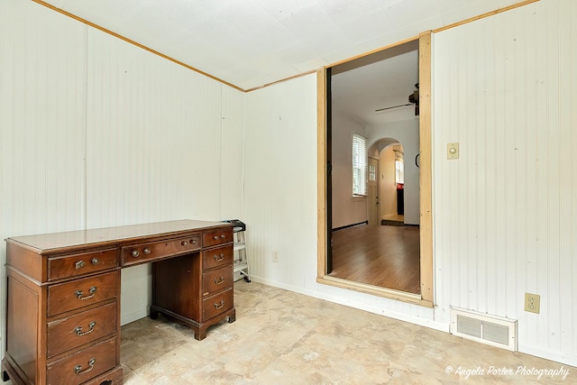 2618 Kashmiri Ave, Mchenry, IL 60050 - office area with arched walkways and baseboards