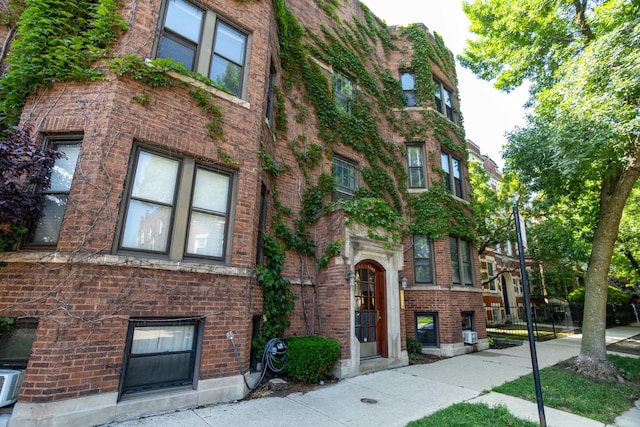 3706 N Lakewood Ave Unit 2N, Chicago, IL 60613 - view of building exterior