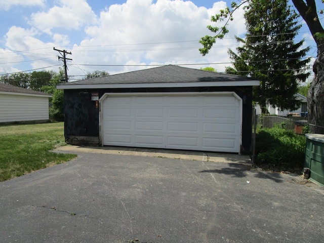 786 N Van Auken St, Elmhurst, IL 60126 - view of detached garage