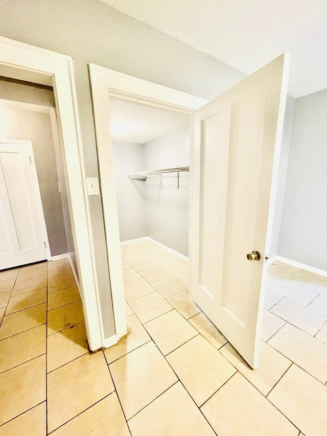2300 W Granville Ave Unit G, Chicago, IL 60659 - view of closet