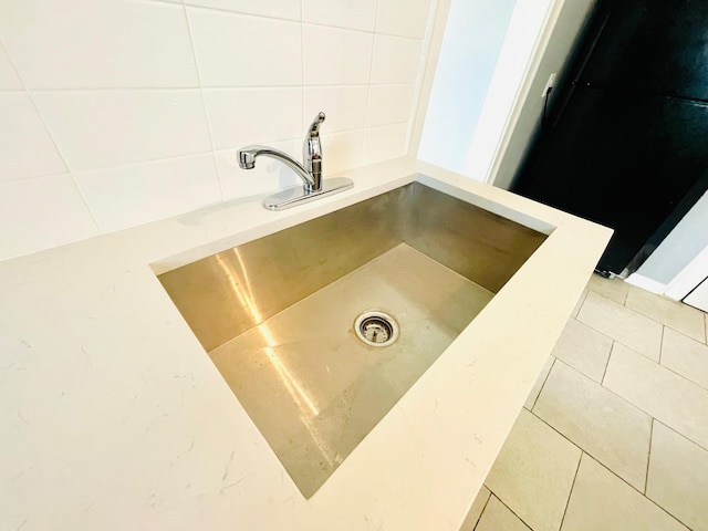2300 W Granville Ave Unit G, Chicago, IL 60659 - detailed view of a sink and light countertops