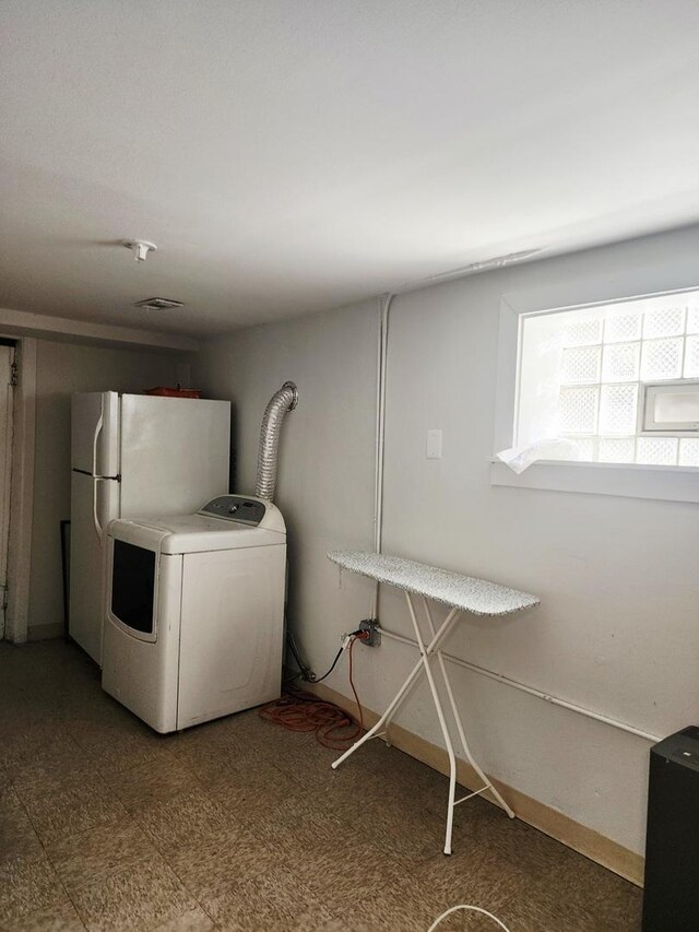 7645 S Cornell Ave, Chicago, IL 60649 - photo 32