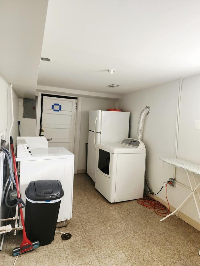7645 S Cornell Ave, Chicago, IL 60649 - photo 34
