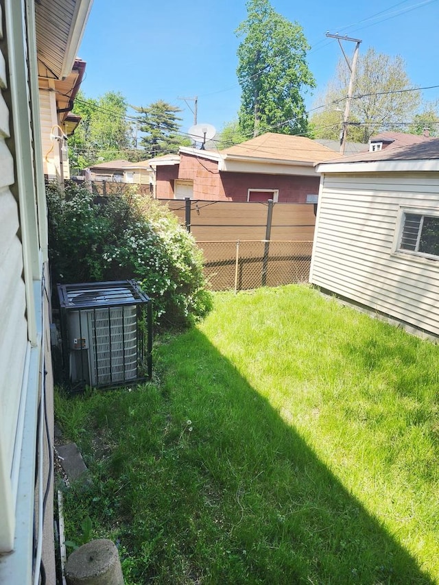 7645 S Cornell Ave, Chicago, IL 60649 - photo 37