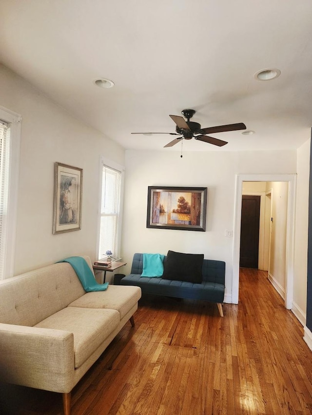 7645 S Cornell Ave, Chicago, IL 60649 - photo 9