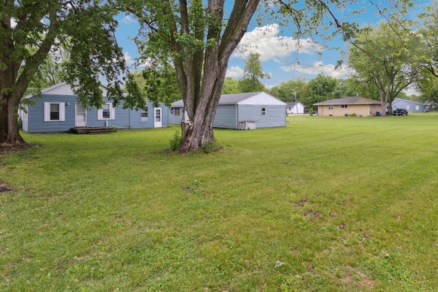 1818 W 9th St, Dixon, IL 61021 - view of green lawn
