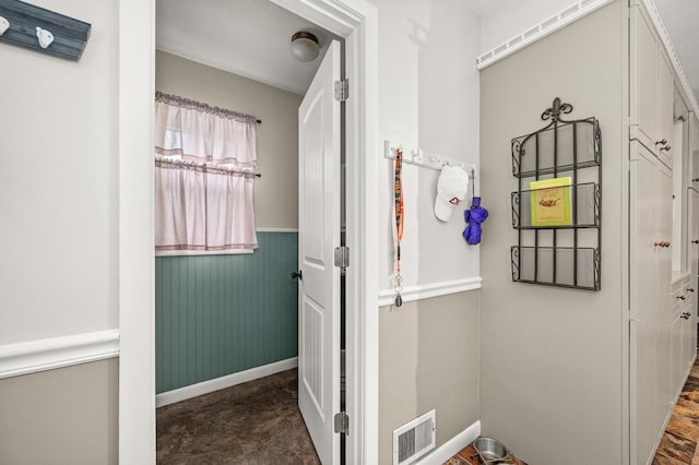216 S Genoa St, Genoa, IL 60135 - bathroom featuring baseboards