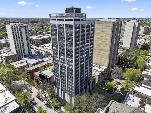 2700 N Hampden Ct Unit 24A, Chicago, IL 60614 - view of property featuring a city view