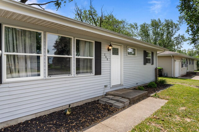 208 Rayjon Dr, Oreana, IL 62554