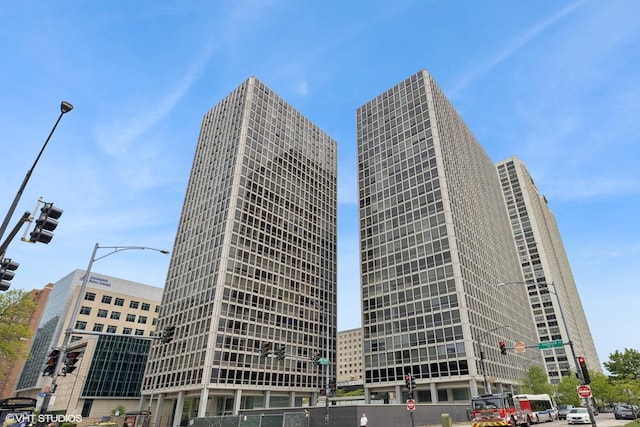 340 W Diversey Pkwy Unit 1020, Chicago, IL 60657 - view of property