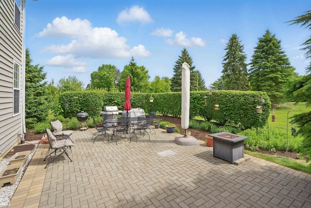 3404 Royal Woods Dr, Crystal Lake, IL 60014 - view of patio featuring outdoor dining area