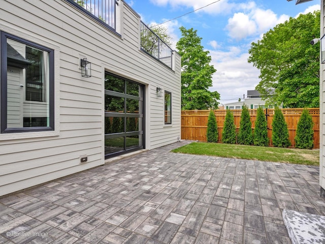 1853 W Barry Ave, Chicago, IL 60657 - view of patio / terrace