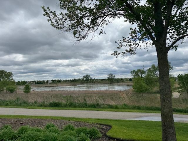 3881 Melody St, Mundelein, IL 60060 - water view