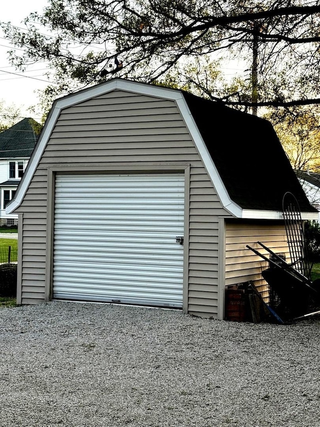 403 E Hickory St, Fairbury, IL 61739 - detached garage with gravel driveway