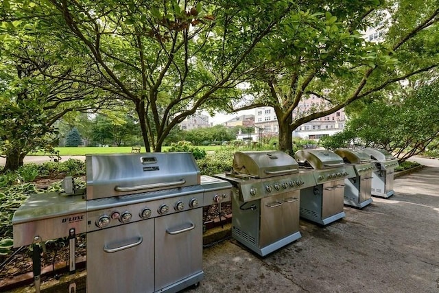 5555 N Sheridan Rd Unit 308, Chicago, IL 60640 - view of patio featuring a grill