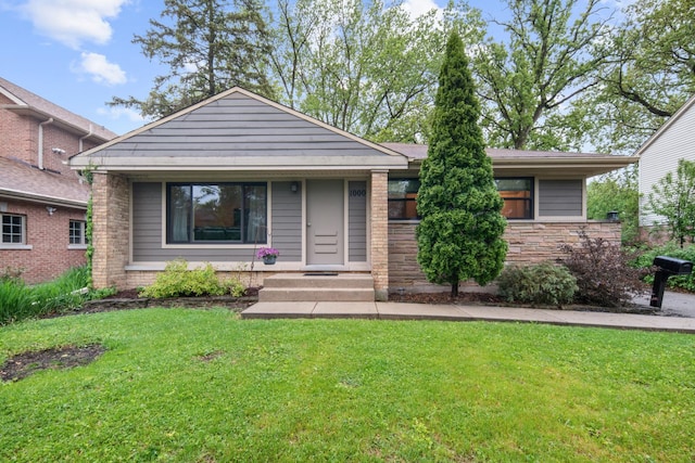 1000 Meadow Rd, Northbrook, IL 60062 - view of front of home with a front yard